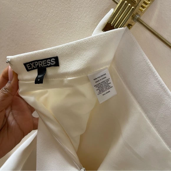 NWOT Express Ivory A Line mini skirt size 0 - Picture 4 of 5